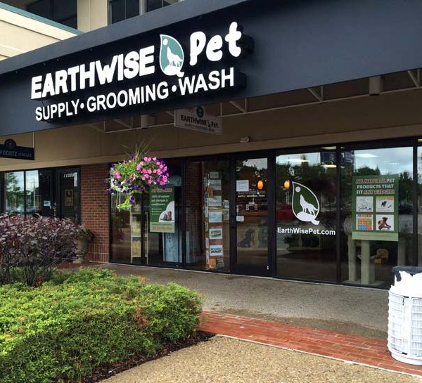 Should I open or buy an EarthWise Pet franchise in 2027?